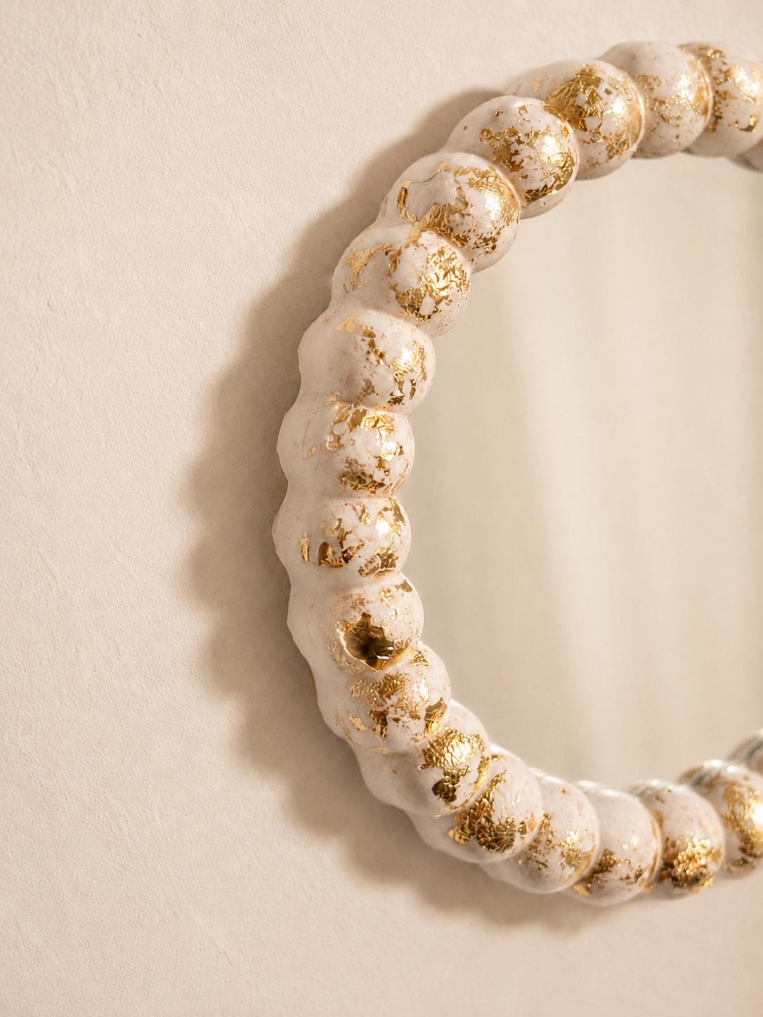 Handmade White Gold Flake Beaded Round Mirror
